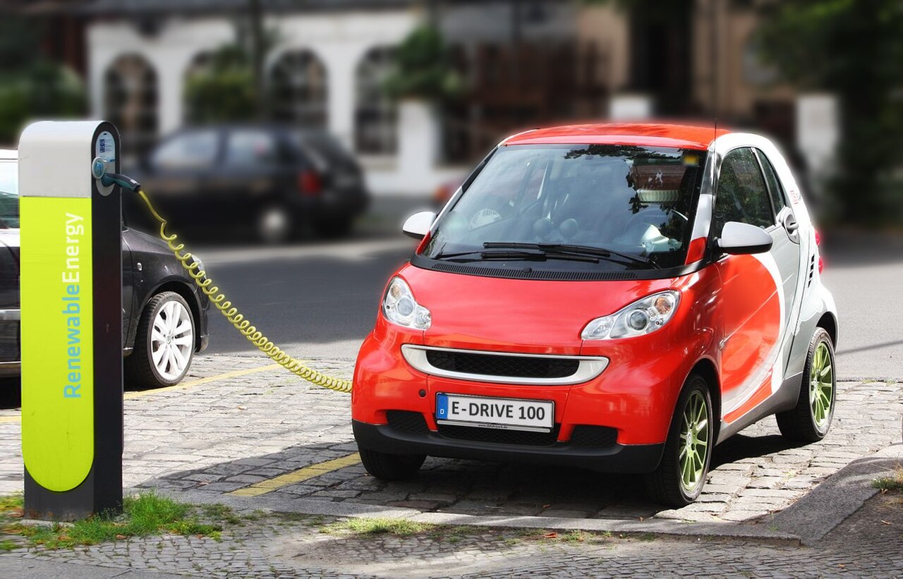 Rijden zonder aankoopsubsidie: wat verandert er fiscaal rond de elektrische auto?