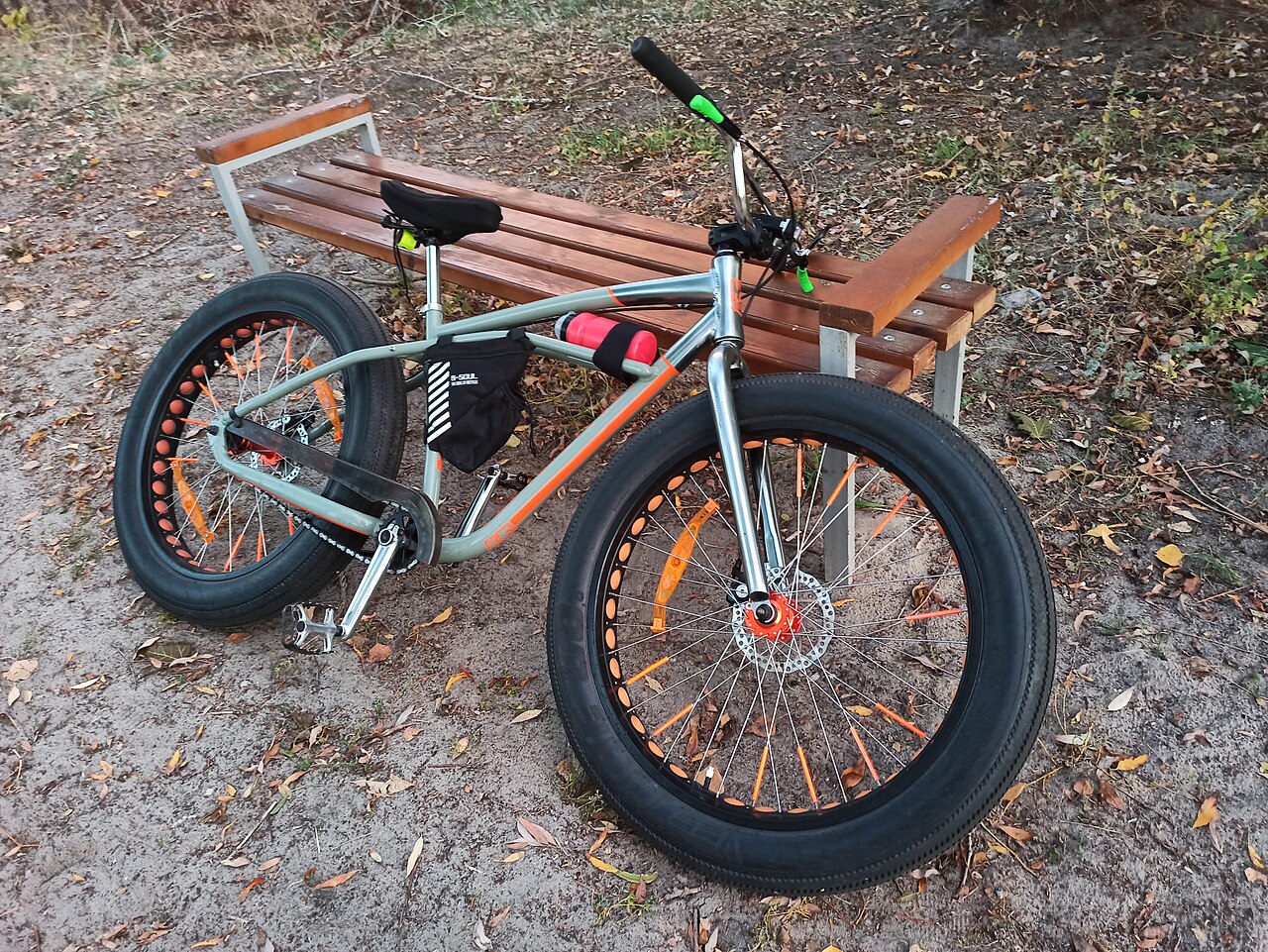 Fatbike-regels 2026: minimumleeftijd, fatbikevrije zones, helmplicht en handhaving